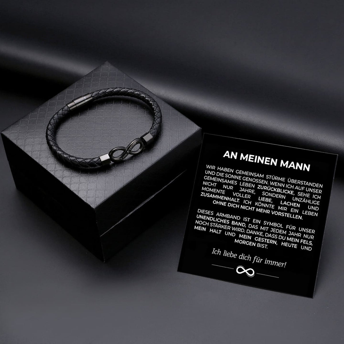 Armband Wir gegen die Welt mit beiden Namensgravuren - Liebesketten