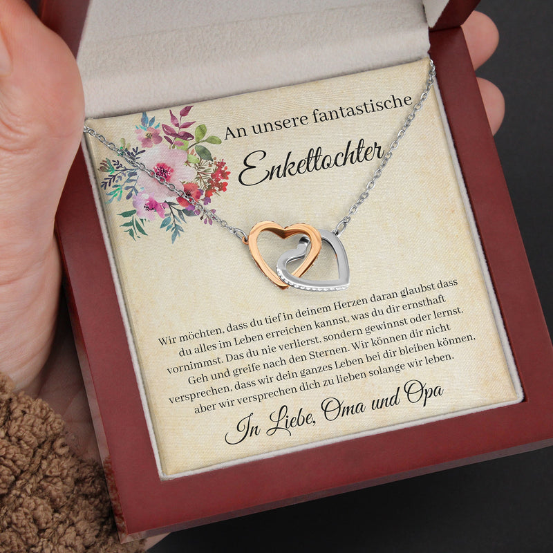 Herz-Halskette mit Karte an die Enkeltochter von Oma