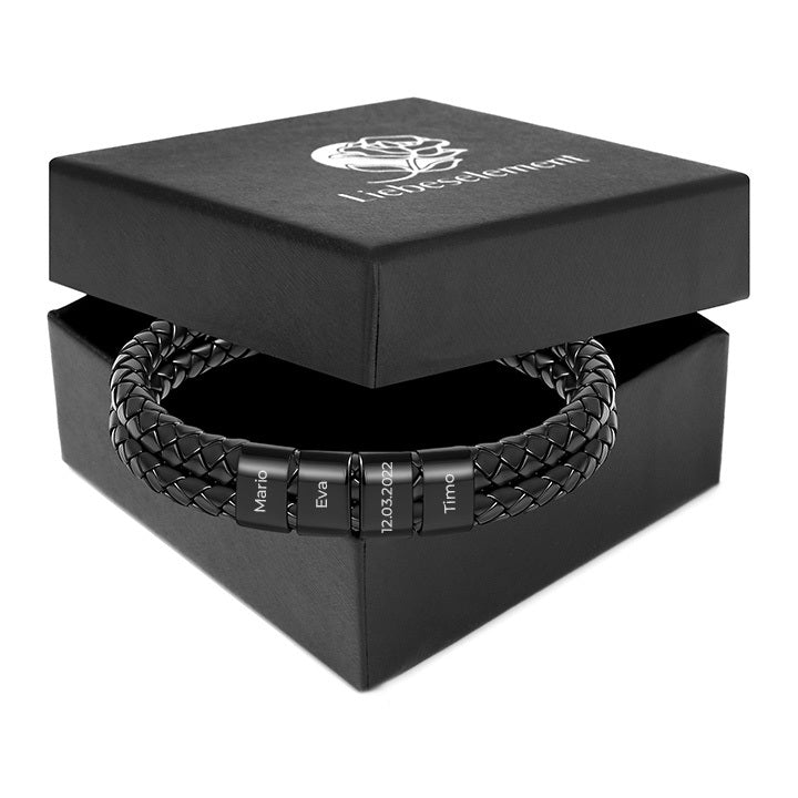 Lederarmband mit gravierten Namensbeads für ihn