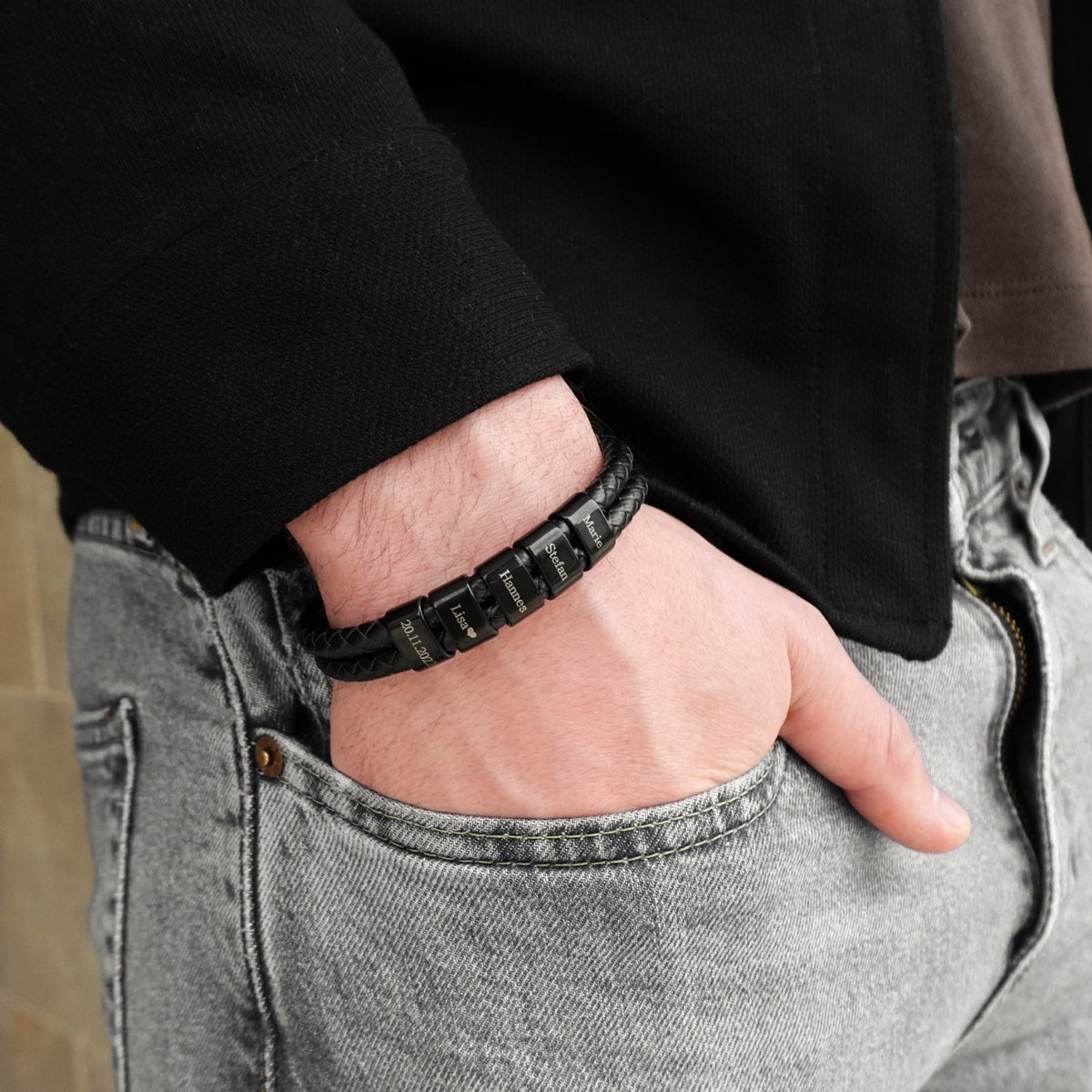 Lederarmband mit gravierten Namensbeads für ihn - Liebesketten