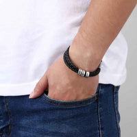 Lederarmband mit gravierten Namensringen für ihn