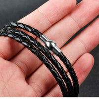 Lederarmband mit gravierten Namensringen für ihn