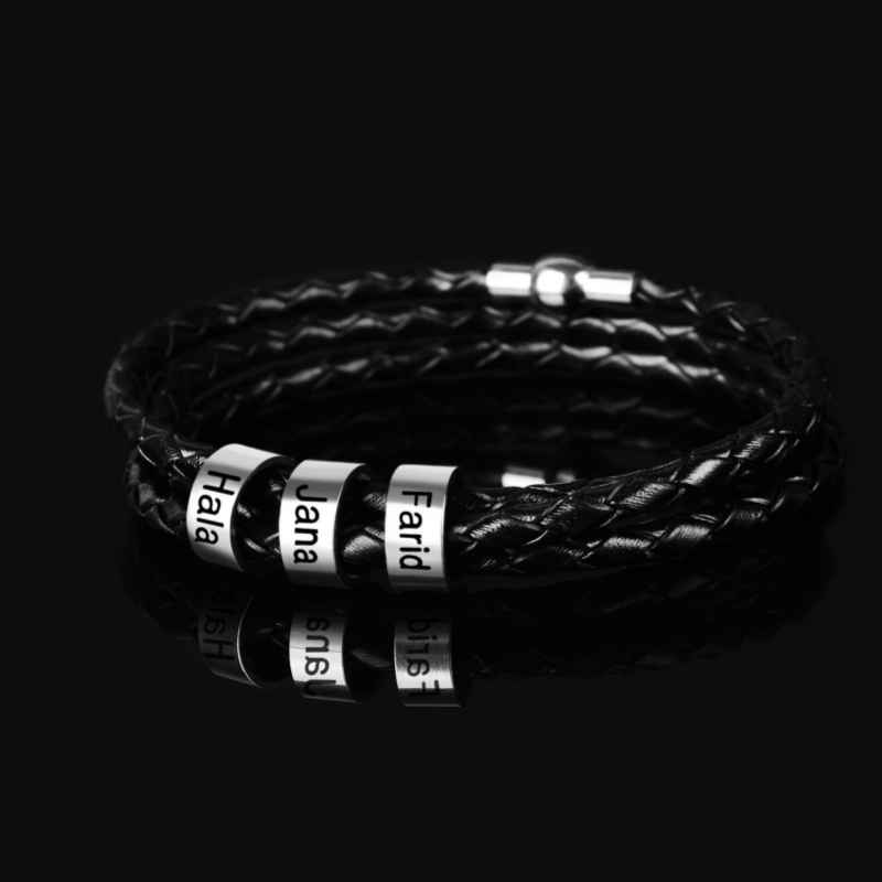 Lederarmband mit gravierten Namensringen für ihn