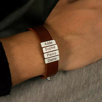 Lederarmband mit gravierten Plättchen für ihn