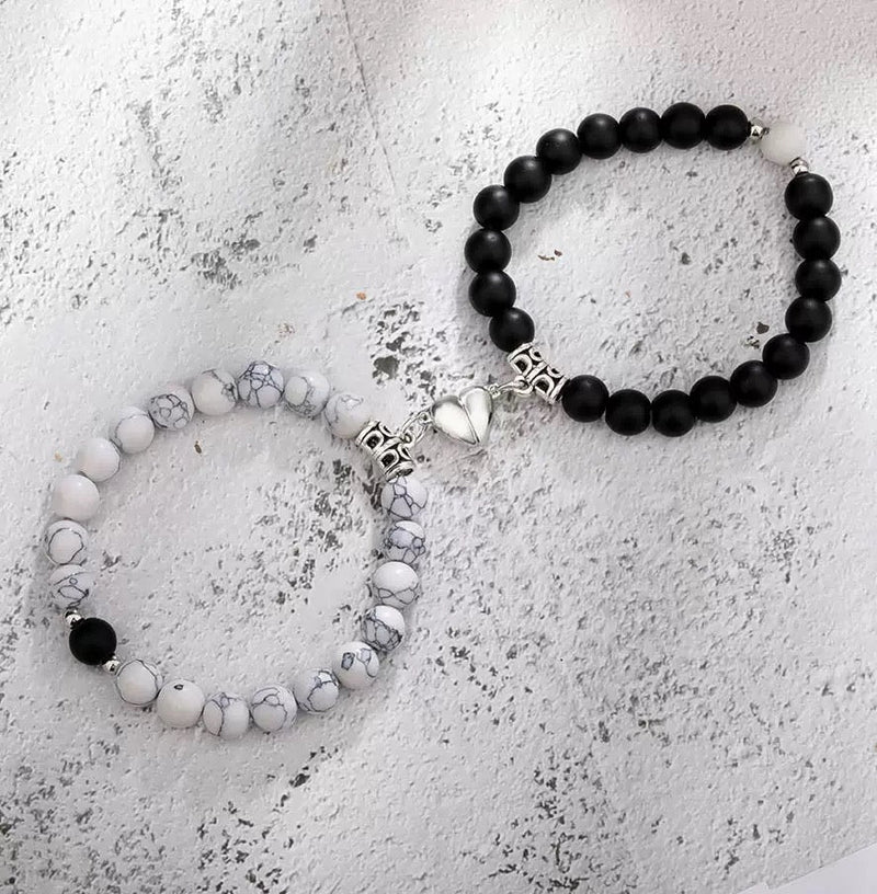 Magnetische Natursteinarmbänder für Paare im Set