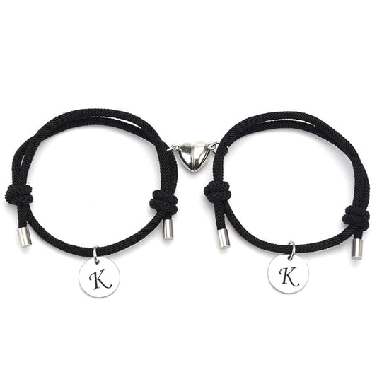 Magnetische Partnerarmbänder mit Initialen im Zweierset - Liebesketten