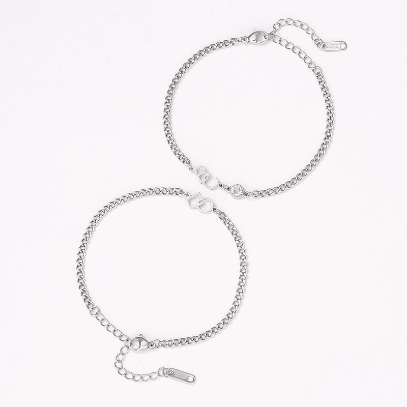 Partnerarmbänder mit Initialen und Geburtsstein