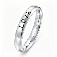 Personalisierter Ring mit Namensgravur am Band