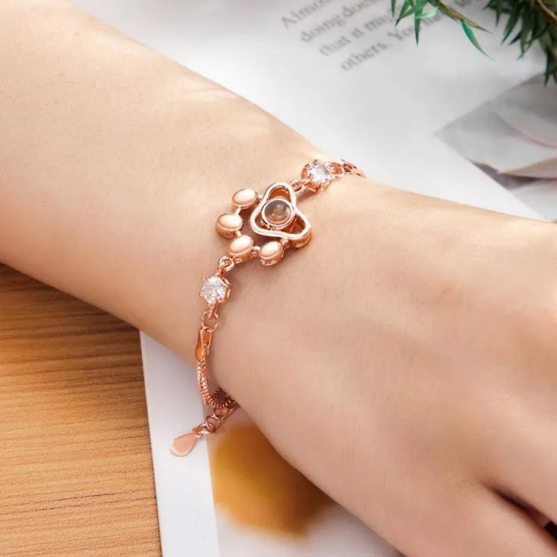 Pfoten-Armband mit Foto im Durchschau-Stein für dich
