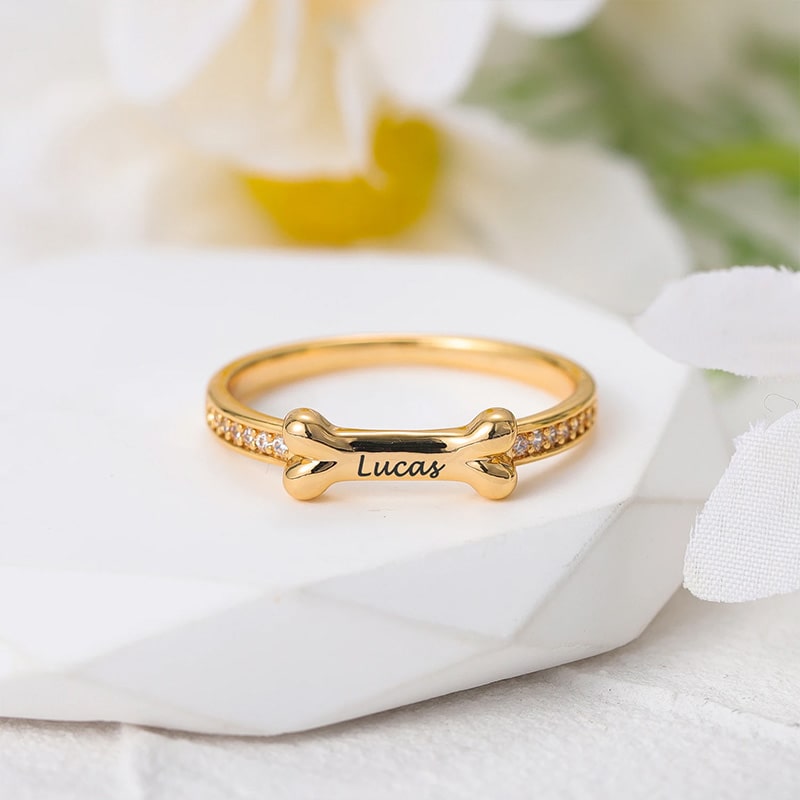 Ring mit Knochenmotiv und Namen deines Hundes - Liebesketten