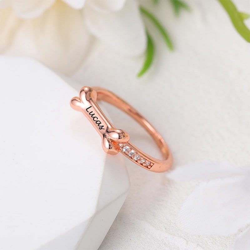 Ring mit Knochenmotiv und Namen deines Hundes - Liebesketten