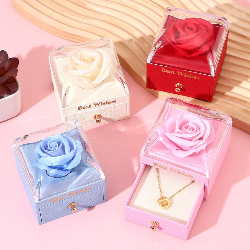 Rosenbox mit gravierter Doppelherzkette im Set