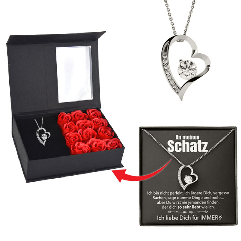 Rosenbox mit Notiz und funkelnder Herz-Halskette