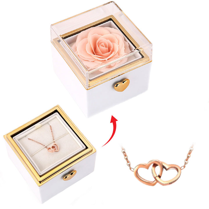 Überraschungs-Rosenbox mit gravierter Herzkette