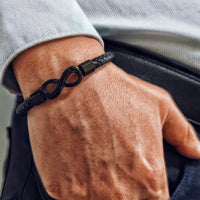Unendlichkeits-Armband mit Gravur an meinen Mann