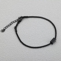 Würfelarmband mit bis zu vier gravierten Namen